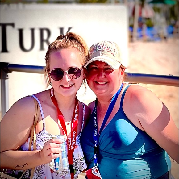 Meet your Posher, Lisa - Picture 7 of 10